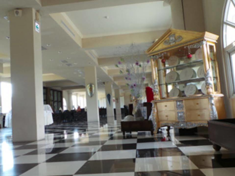 Empire Pacific Castle Hotel Jangmej Kültér fotó